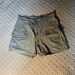 Levi’s Utility Cargo Shorts - Olive Green Women’s Shorts sz 10R